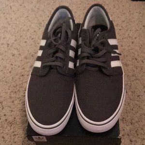 Adidas mens seeley shoes